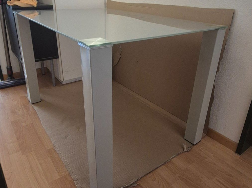 Tables: Glastisch Grau – D'occasion à Hünenberg par Rookie200 2