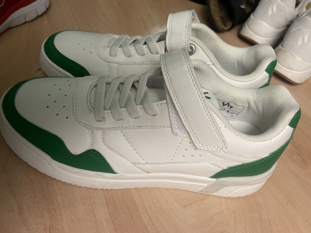 Victory Chaussures hommes: Neue Victory Sneaker Gr.39 – Neuf avec emballage d'origine à Obergerlafingen par cabo4