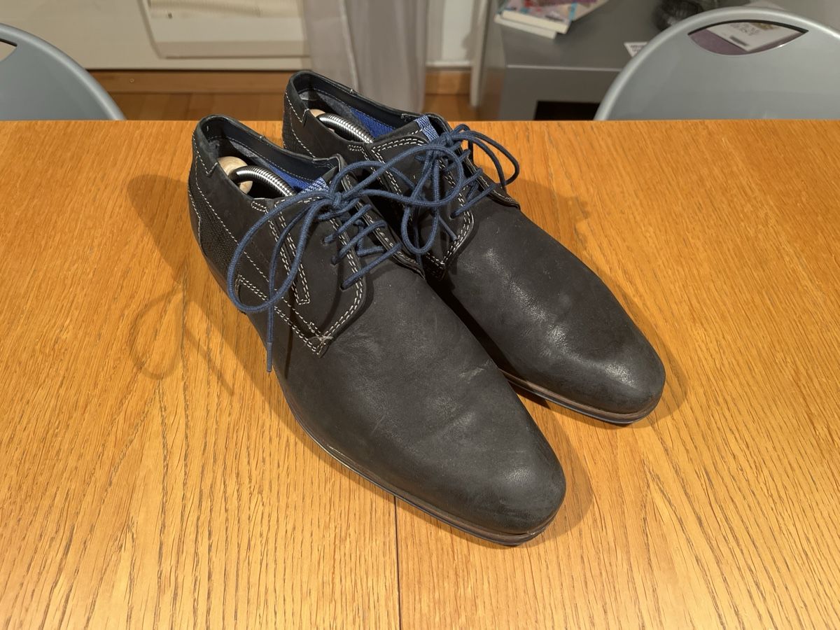 Bugatti Scarpe da uomo: Bugatti Herren Schuhe, Grösse 42 – Usato da Obfelden venduto da STONY09 1