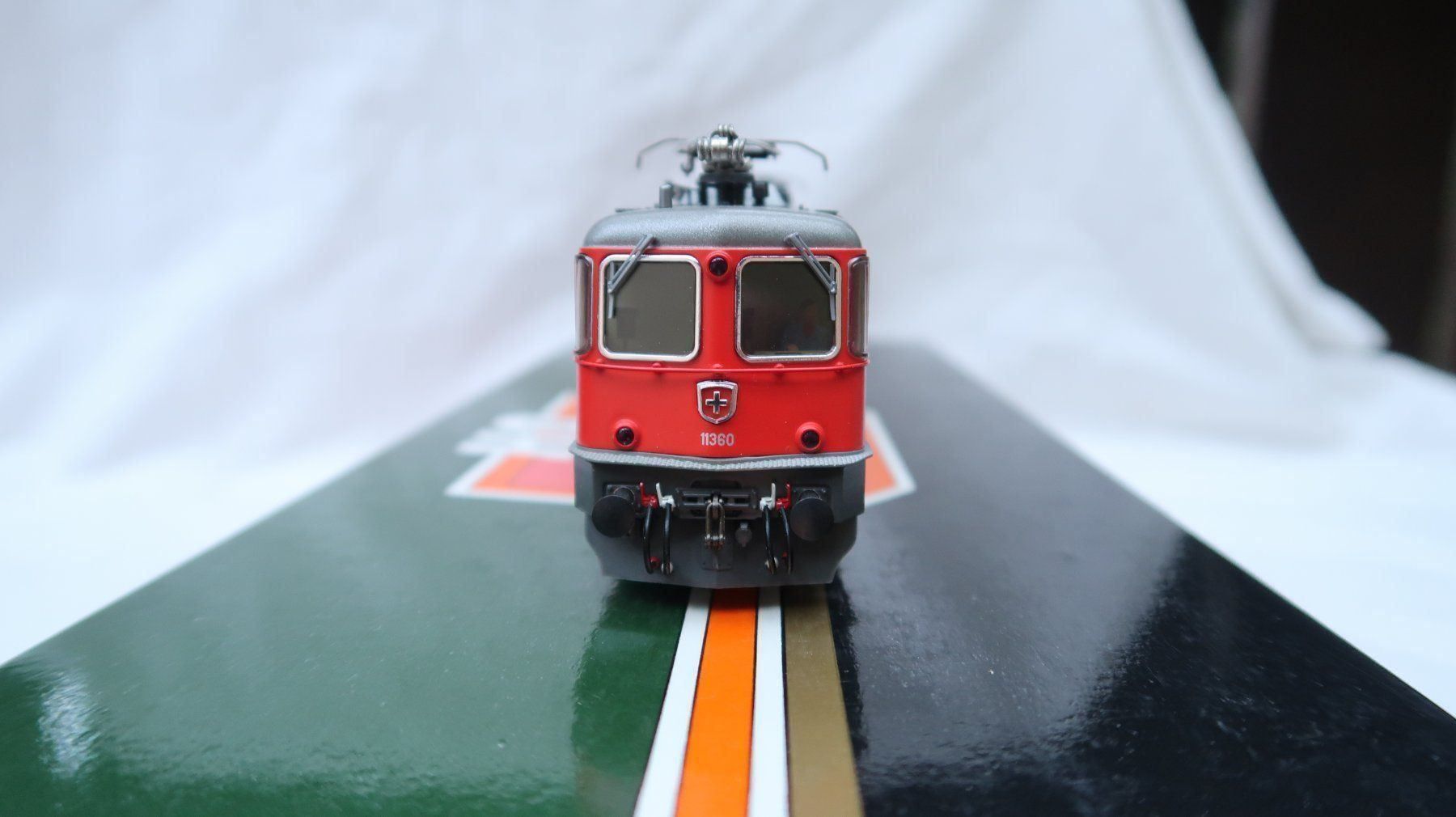 Hag Modellini di ferrovie: HAG Nr.212 Re4/4 II SBB rot – Nuovo (secondo la descrizione) da Muttenz venduto da Laeckerlihamschter 3