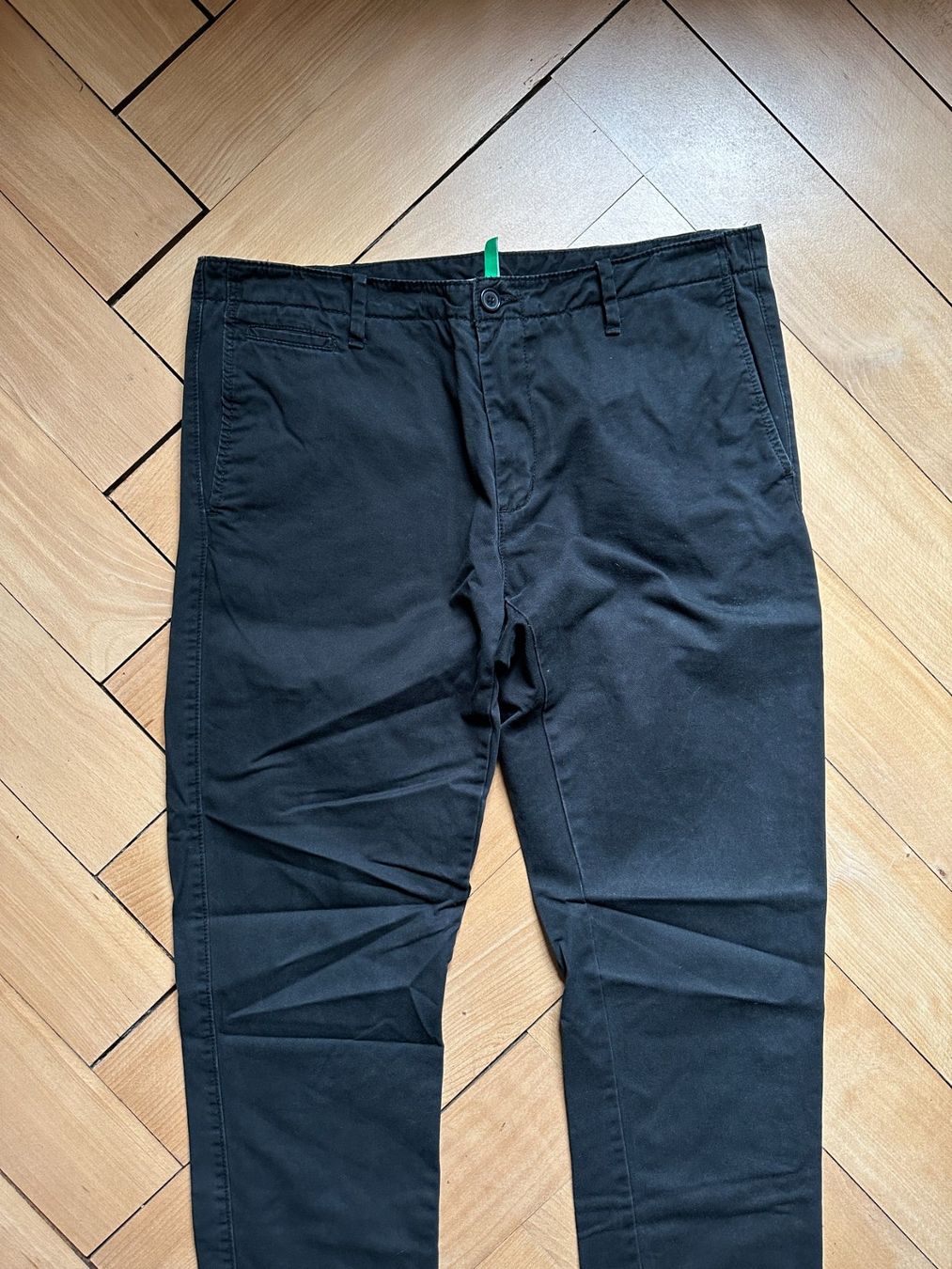 Benetton Pantaloni: BENETTON - Chino Hose schwarz L – Usato da Zürich venduto da Diazaio 1