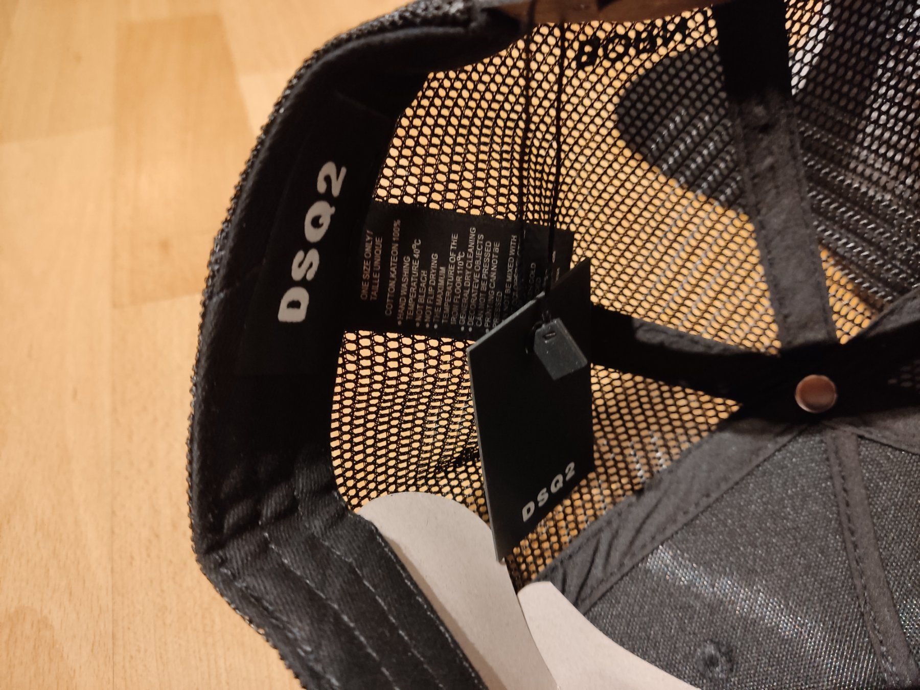 Altro in  Abbigliamento & Accessori: 1St. Dsquared2 Icon Snapback Basecap 3 Farben verfügbar NEU – Nuovo e nell'imballaggio originale da Rorschach venduto da Mr_fairprice 5