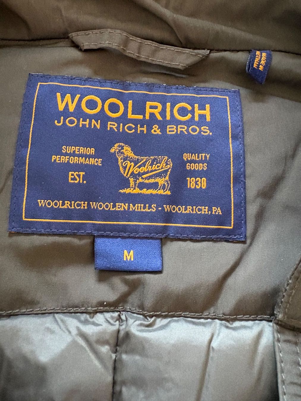 Woolrich Giacche: Woolrich Damen Winterjacke – Usato da Küsnacht ZH venduto da pistacchio2006 2