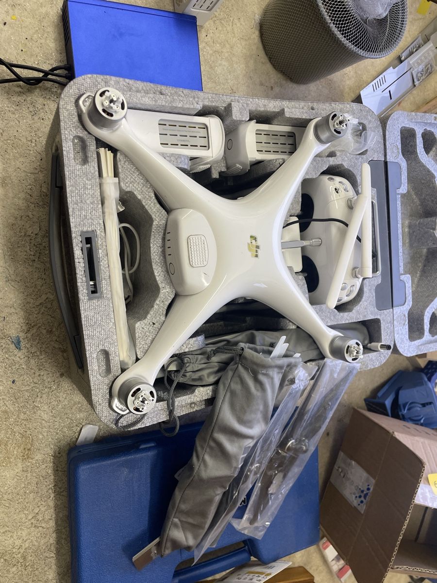 Fernbedienungen: DJI Phantom 4 Pro – Neu (gemäss Beschreibung) aus Vitznau von Michu1995 1