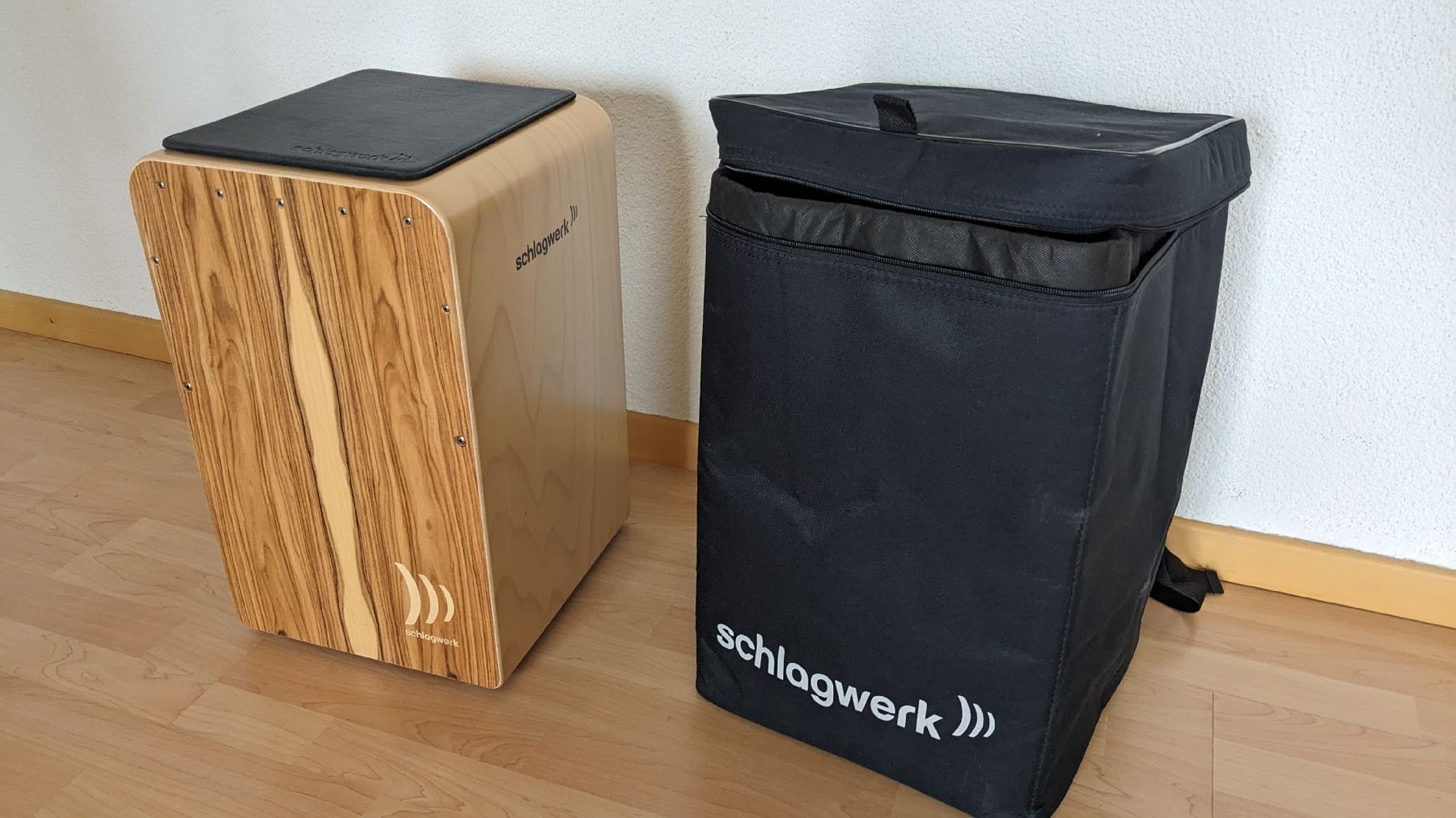 Strumenti musicali: Cajon mit Tasche "Schlagwerk" – Usato da Romanshorn venduto da chaanem 4