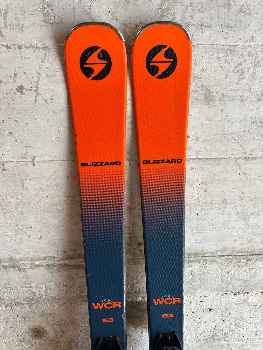Blizzard Skis: Blizzard WCR Ski 153CM 2024 – Gebraucht aus Emmenbrücke von karkarkar 1