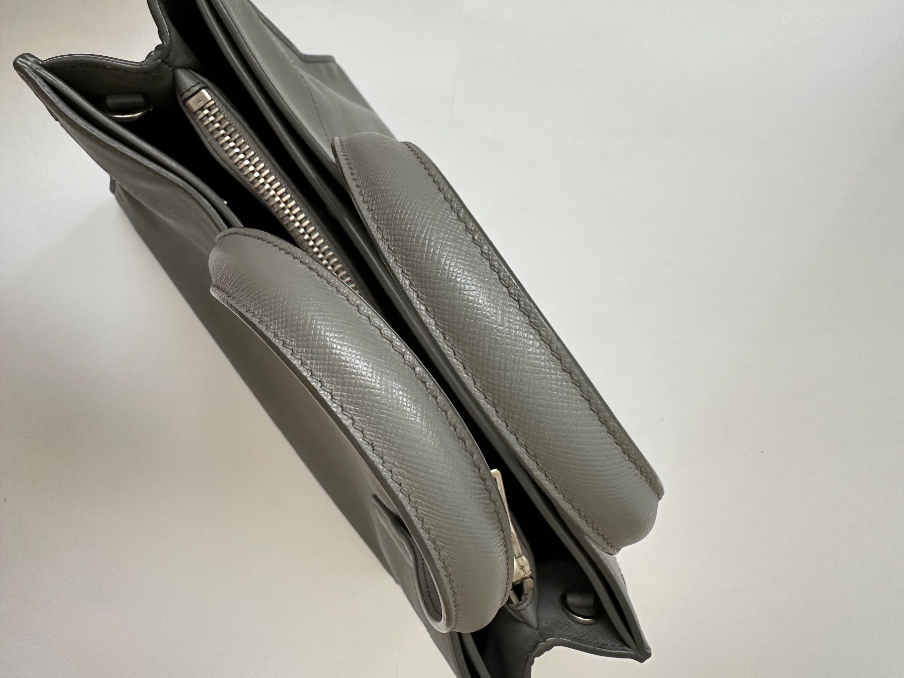 Prada Borse da donna: PRADA TRIPLE POCKETS TOTE BAG – Usato da Pregassona venduto da Reluxuryspace 1