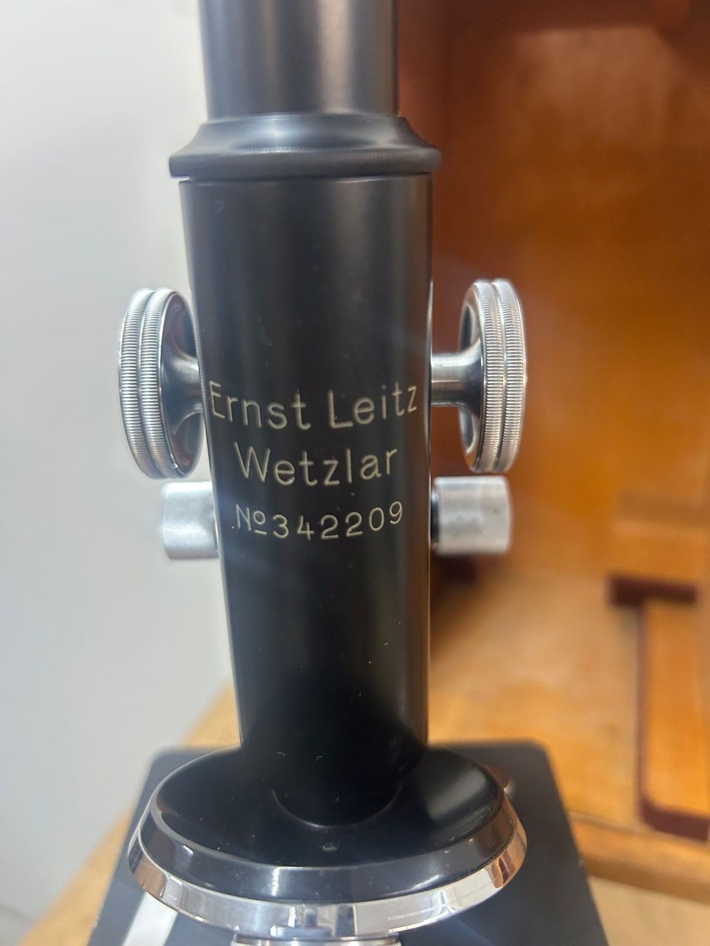 Leitz Microscopi: Mikroskop von Ernst Leitz Wetzlar – Usato da Zürich venduto da Levelart 1