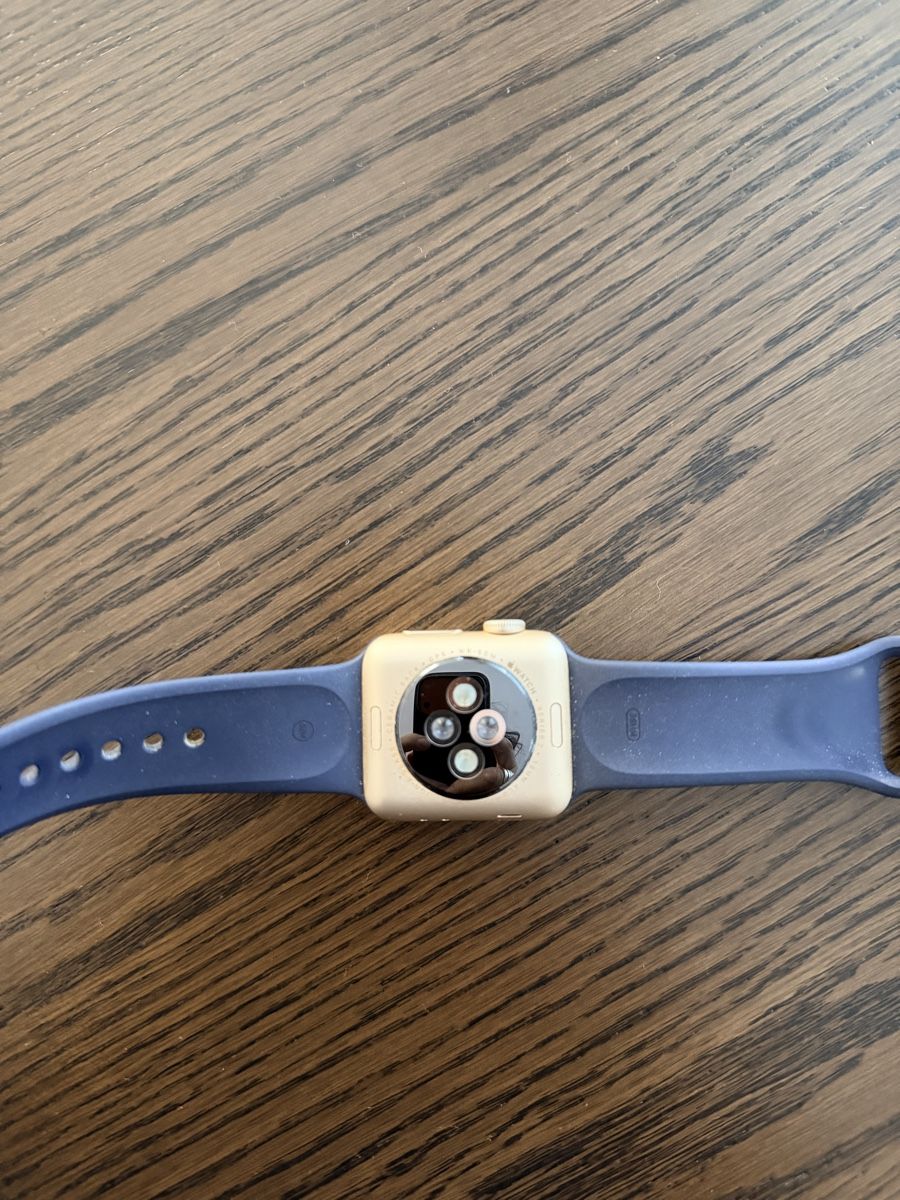 Apple Smartwatch: Apple Watch defekt mit Armband – Defekt aus Brugg AG von Mavileon 7