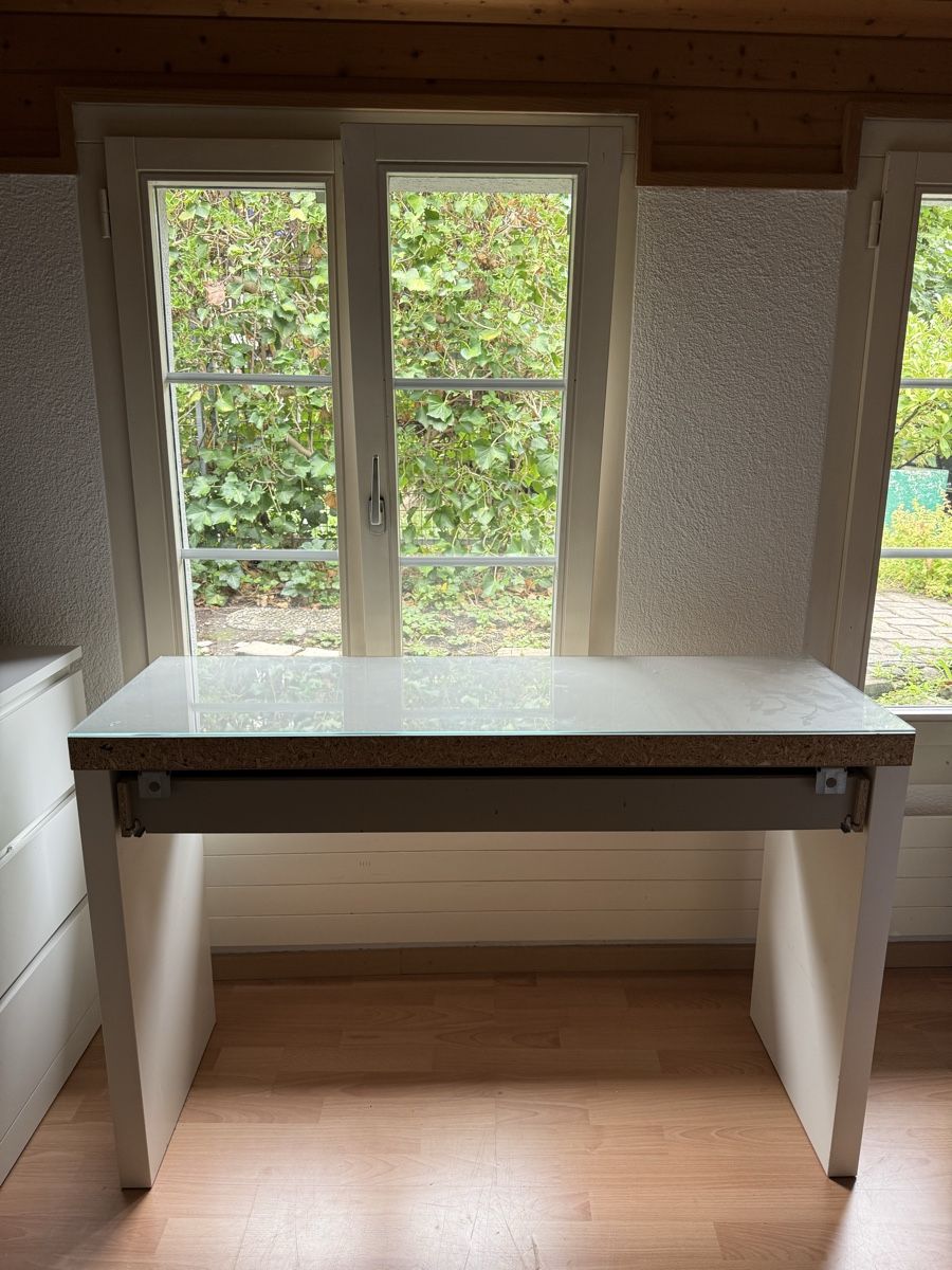 Ikea Coiffeuses: MALM Schminktisch  – D'occasion à Richterswil par sivansiva 2