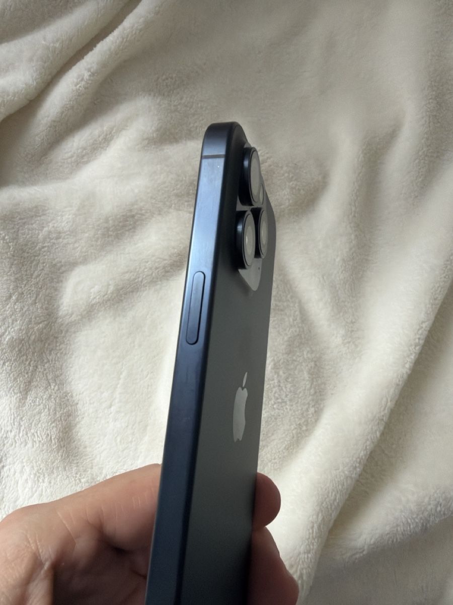 Apple Telefoni cellulari / Smartphones: Apple iPhone 15 Pro Max 256GB Blue Titanium – Usato da Zürich venduto da Terano 4