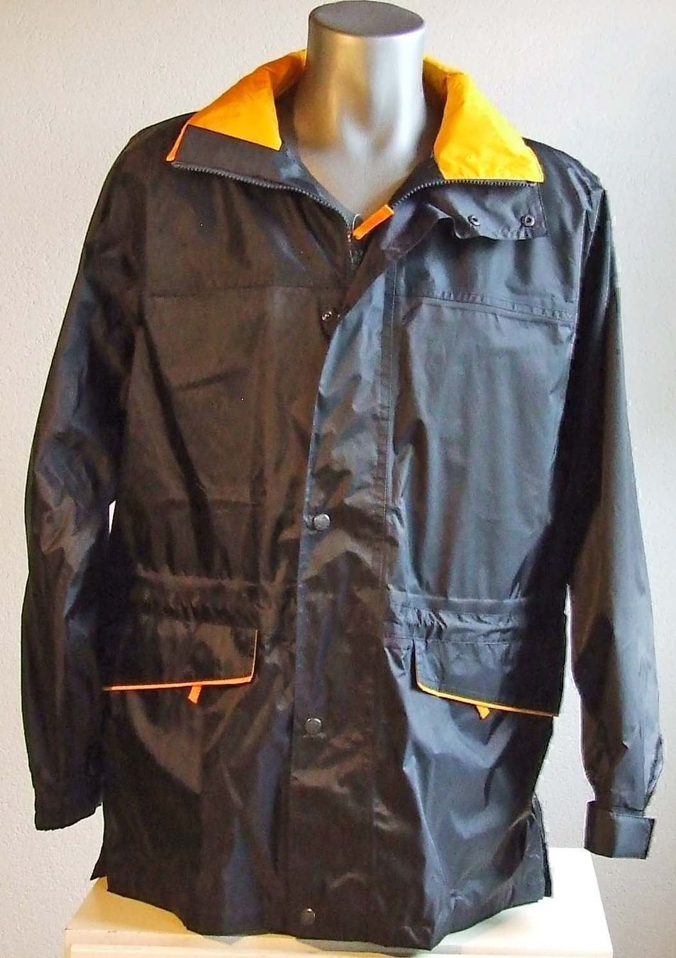 Jacken: Regenjacke – Neu (gemäss Beschreibung) aus Halden von west05