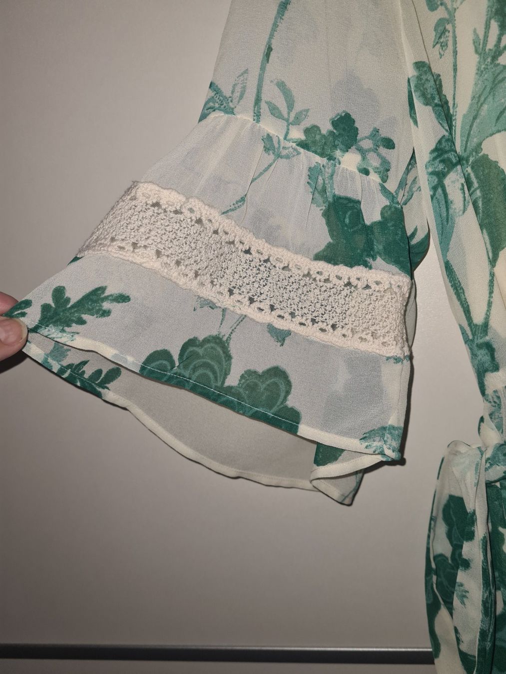 Kleider: Sommerliches Maxikleid mit Blumenmuster, Grösse 12 – Gebraucht aus Zürich von Aya28 2