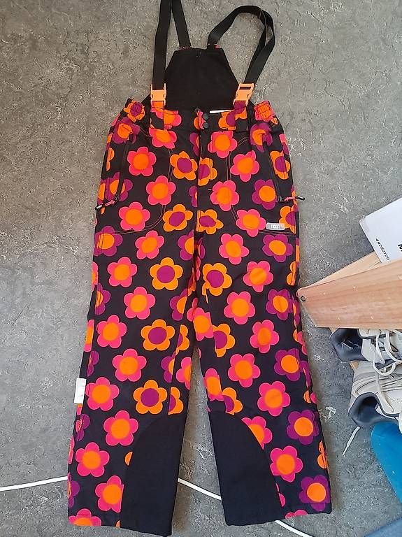 Hosen: Ticket to heaven Skihose Grösse 140cm – Gebraucht aus Lausanne von ftrevaz