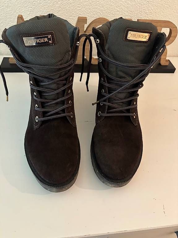 Tommy Hilfiger Scarpe da donna: Chaussures d hiver Hilfiger – Usato da Gland venduto da st20ch