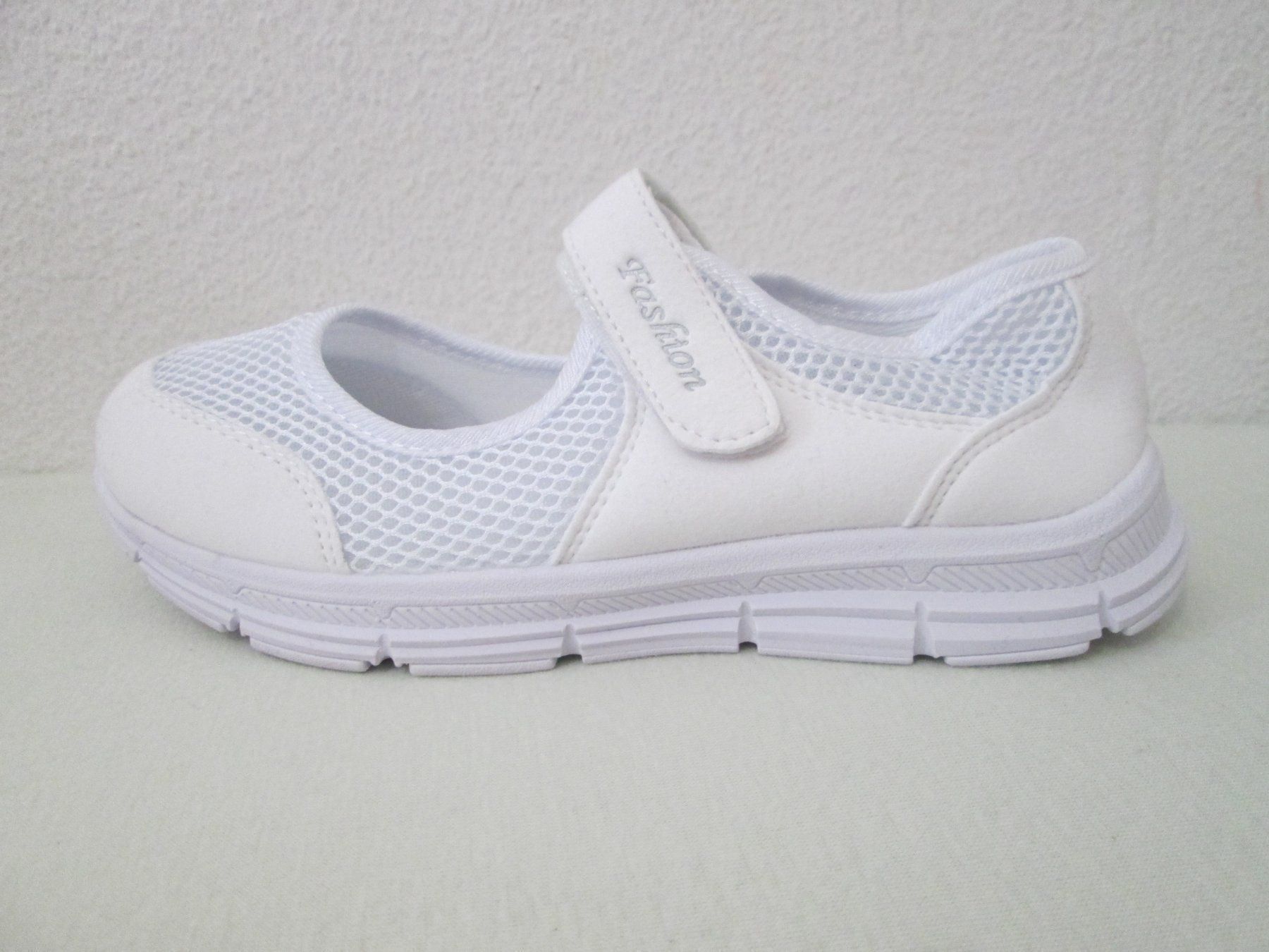 Scarpe da donna: Weisser Sommerschuh – Nuovo (secondo la descrizione) da Neuchâtel venduto da Dualseele 3