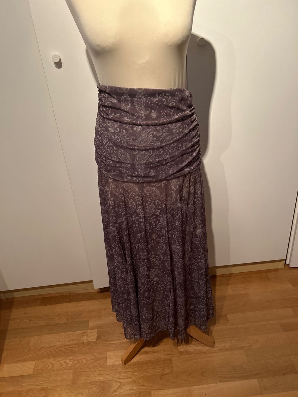 Pull&Bear Gonne: Dünner Rock/Kleid  gemustert Gr.S – Nuovo (secondo la descrizione) da Feuerthalen venduto da Anna_Swift 3
