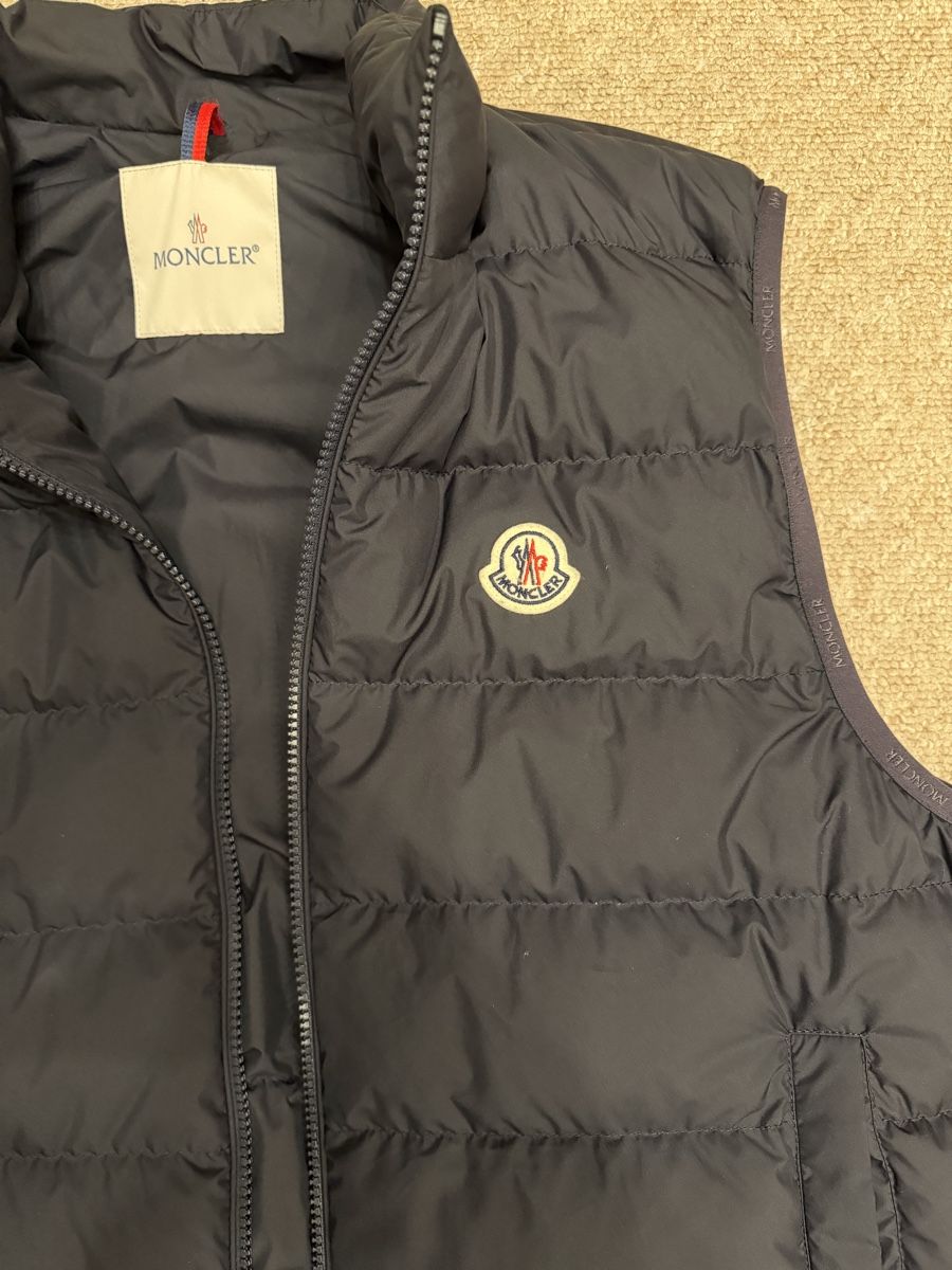 Moncler Maglioni & Felpe: Moncler Weste Grösse 4 – Nuovo e nell'imballaggio originale da Ebikon venduto da bee_66f9 2