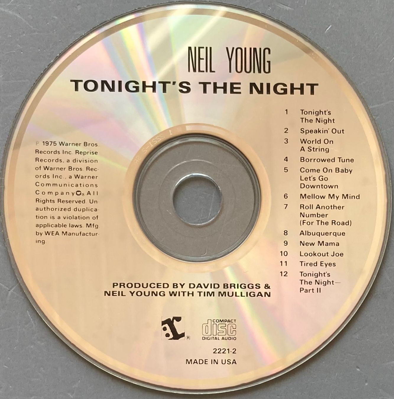 CDs: NEIL YOUNG - TONIGHT'S THE NIGHT – D'occasion à Poliez-Pittet par Newtown-Records 2