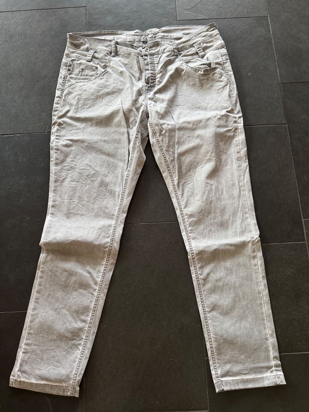 Jeans: Jeans hellgrau 46/30 – D'occasion à Balsthal par flu33