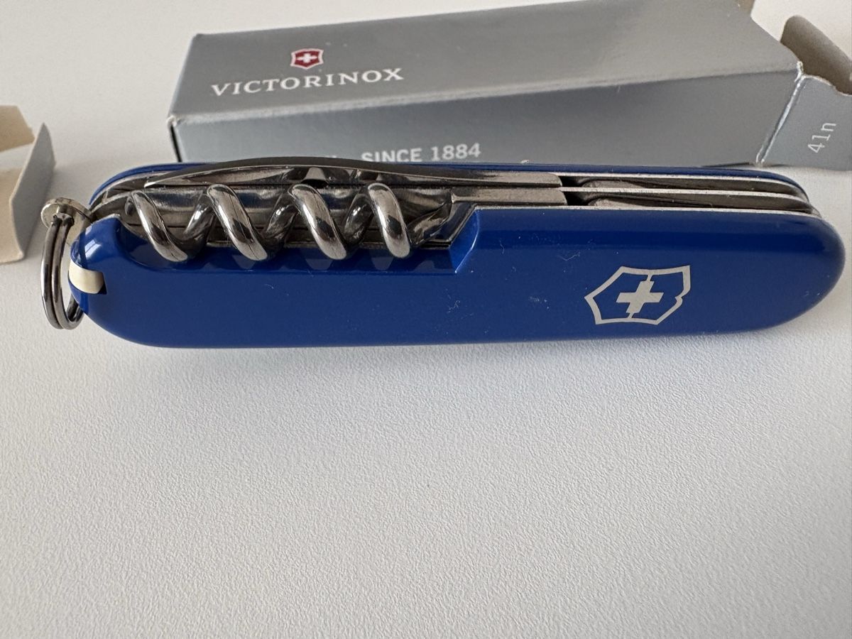 Victorinox Coltelli tascabile: 2x neue Schweizer Sackmesser – Nuovo e nell'imballaggio originale da Grosswangen venduto da Tonius62 2