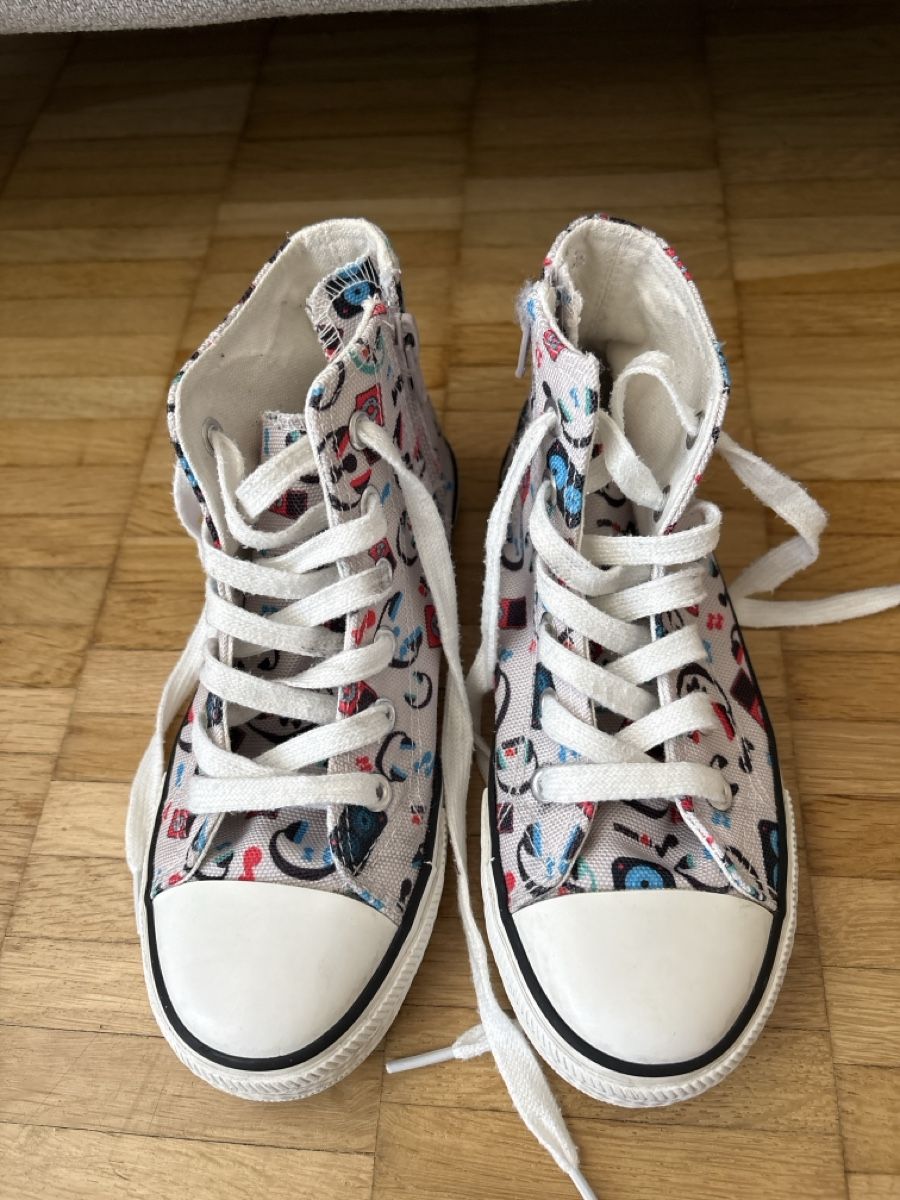Scarpe per ragazze: Turnschuhe Gr. 32 – Usato da Herisau venduto da sen_8w8b 1