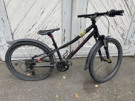 Jugendbike Specialized, Hotrock