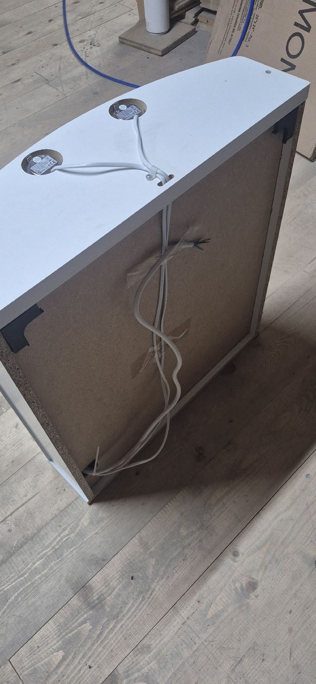 Spiegelschränke: Spiegelschrank mit Beleuchtung – Neu (gemäss Beschreibung) aus Mosnang von Swiss19969 2