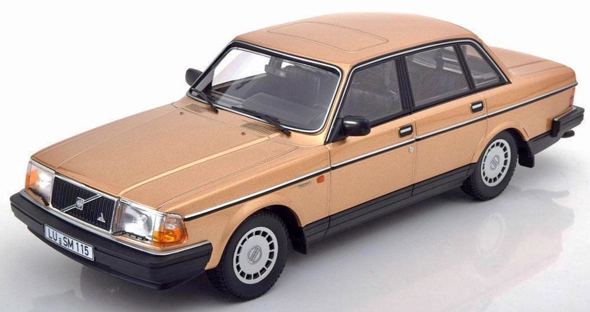 Volvo Modellautos: VOLVO 240 GL im Massstab 1:18 – Neu und originalverpackt aus Erlenbach im Simmental von Model_box