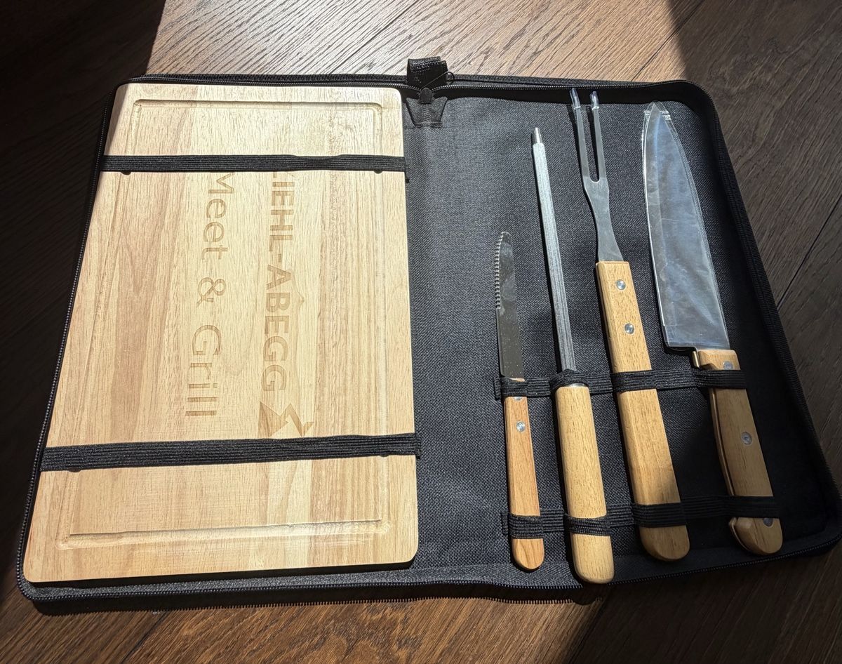 Messer: Fleischmesser Set mit Brett Koffer neu – Neu (gemäss Beschreibung) aus Appenzell von ErMaBaGm