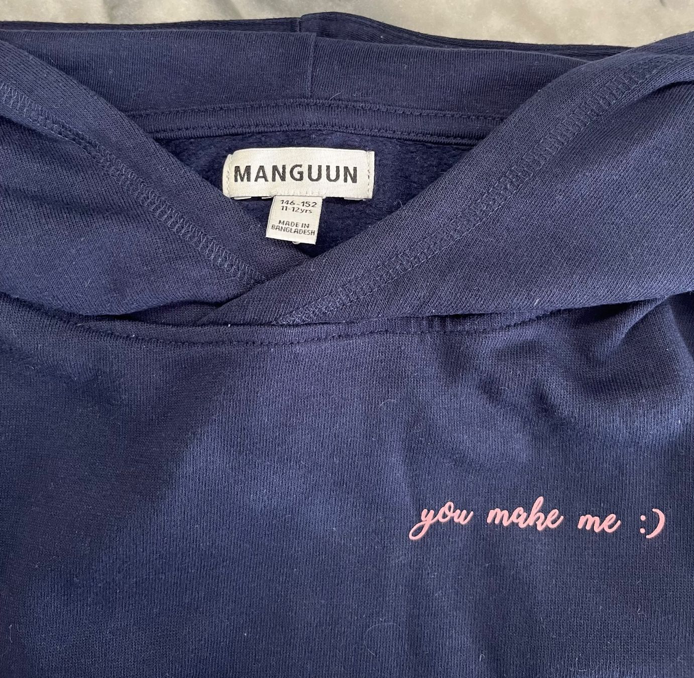 Maglioni & Felpe: Kapuzenpullover MANGUUN marineblau Grösse 146/152 – Usato da Basel venduto da Lila11 2