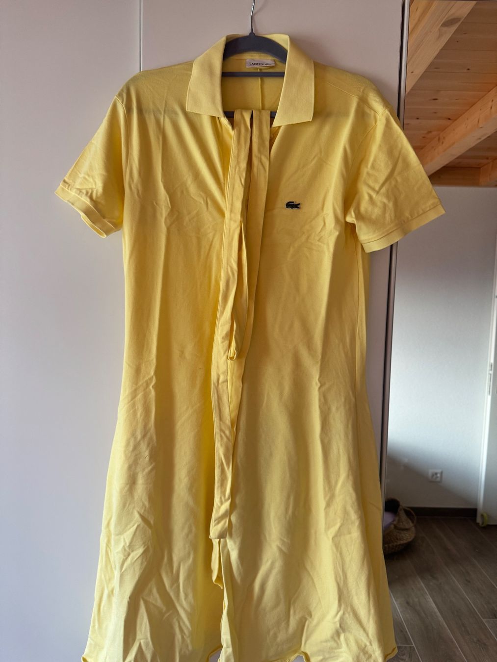 Lacoste Robes: Robe lacoste – D'occasion à St-Pierre-Clages par Norardini14.