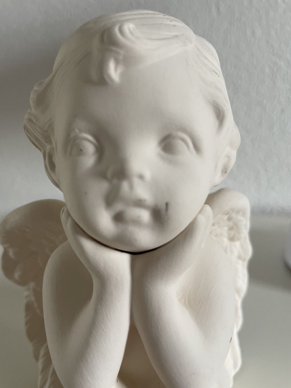 Statuette: Engel sitzend  ca. 15 cm – Usato da Winkel venduto da Kade50 4