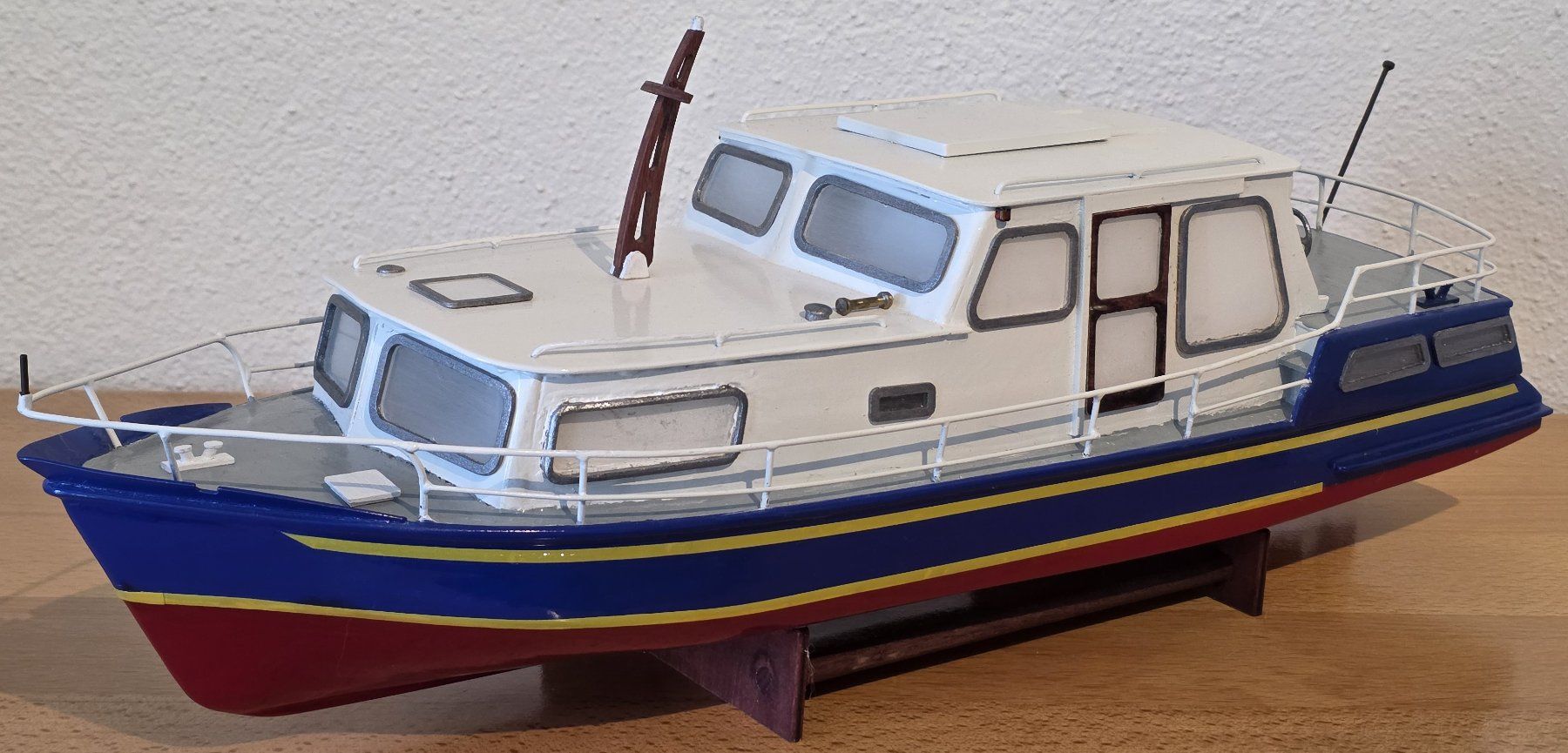 Kits de montage: Schiffsmodell Motorboot – D'occasion à Rotkreuz par sheyenne72 1