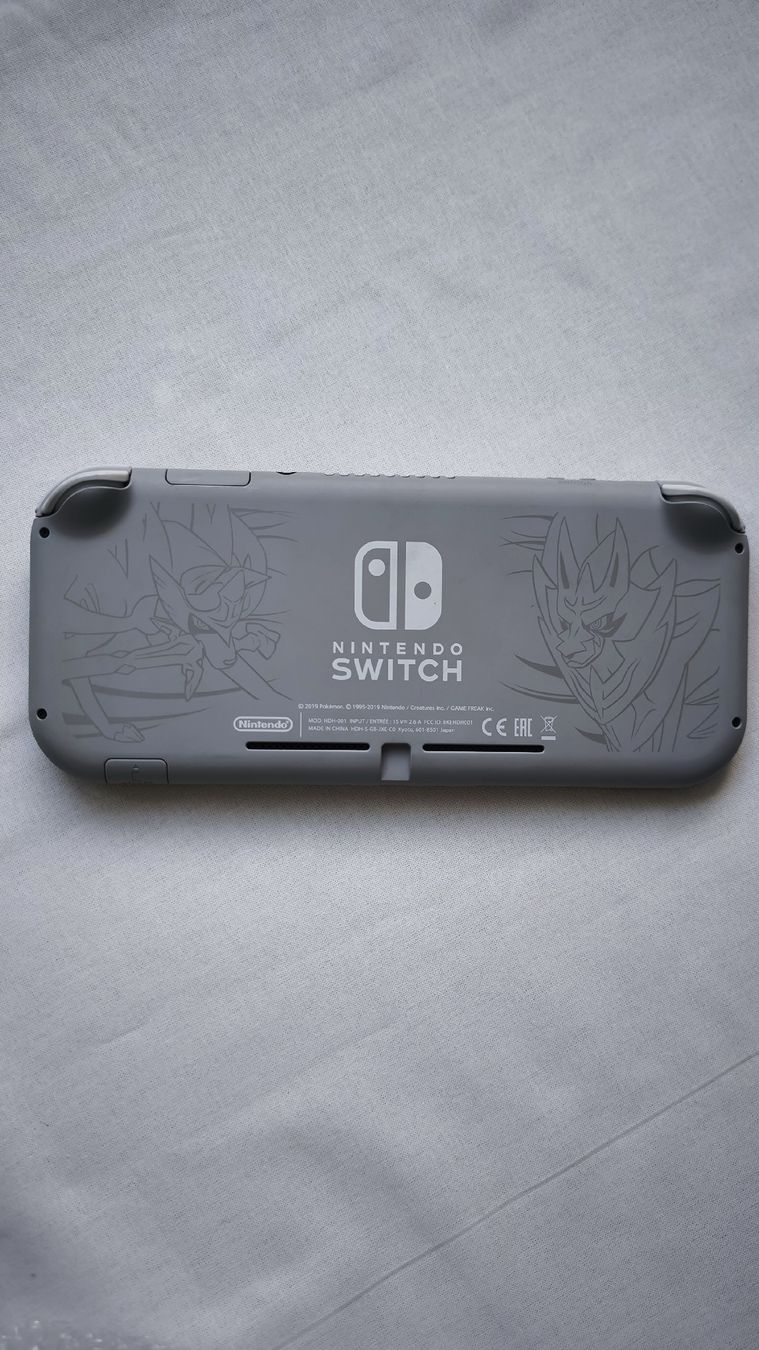 Nintendo Consoles: Console Nintendo switch light – D'occasion à St-Prex par Deetouch 3