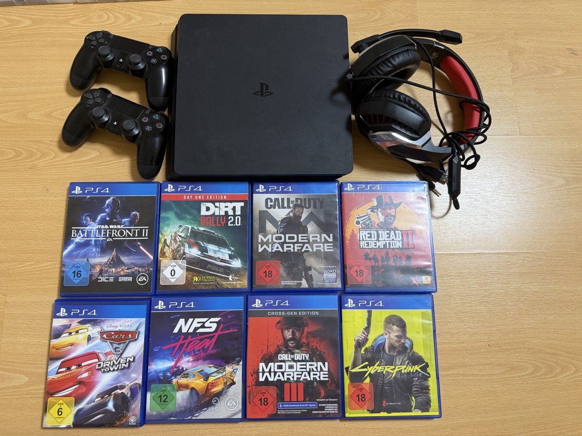 Sony Console: Playstation 4 zu verkaufen – Usato da Visp venduto da amwegsvenja 1