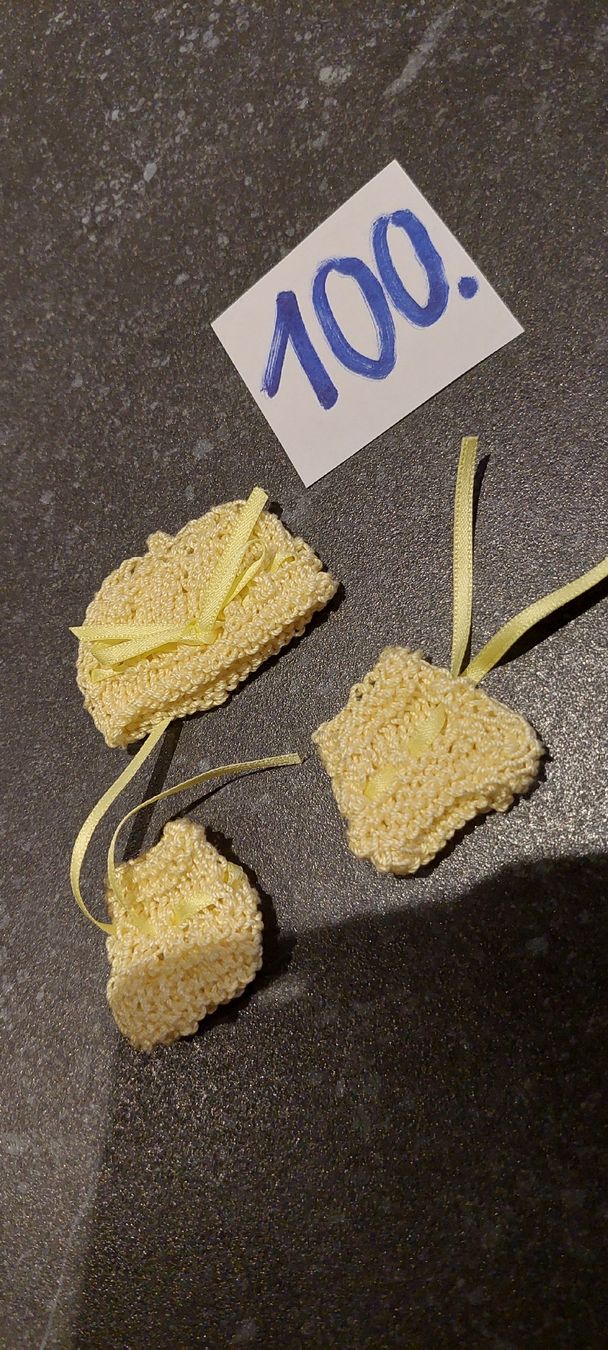 Bambole: Mini Puppenkleidchen neu  ungebraucht – Nuovo (secondo la descrizione) da Muri AG venduto da nindo1 7
