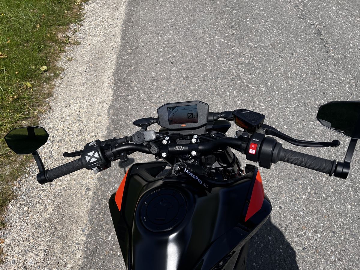 KTM Strada: KTM 890 Duke 2024 – Usato da Frauenfeld venduto da Krosik 3