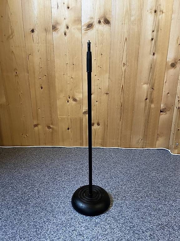 Supporti per strumenti musicali & leggii: Stabiles Mikrofonstativ in Top Zustand. – Usato da allschwil venduto da elmo63