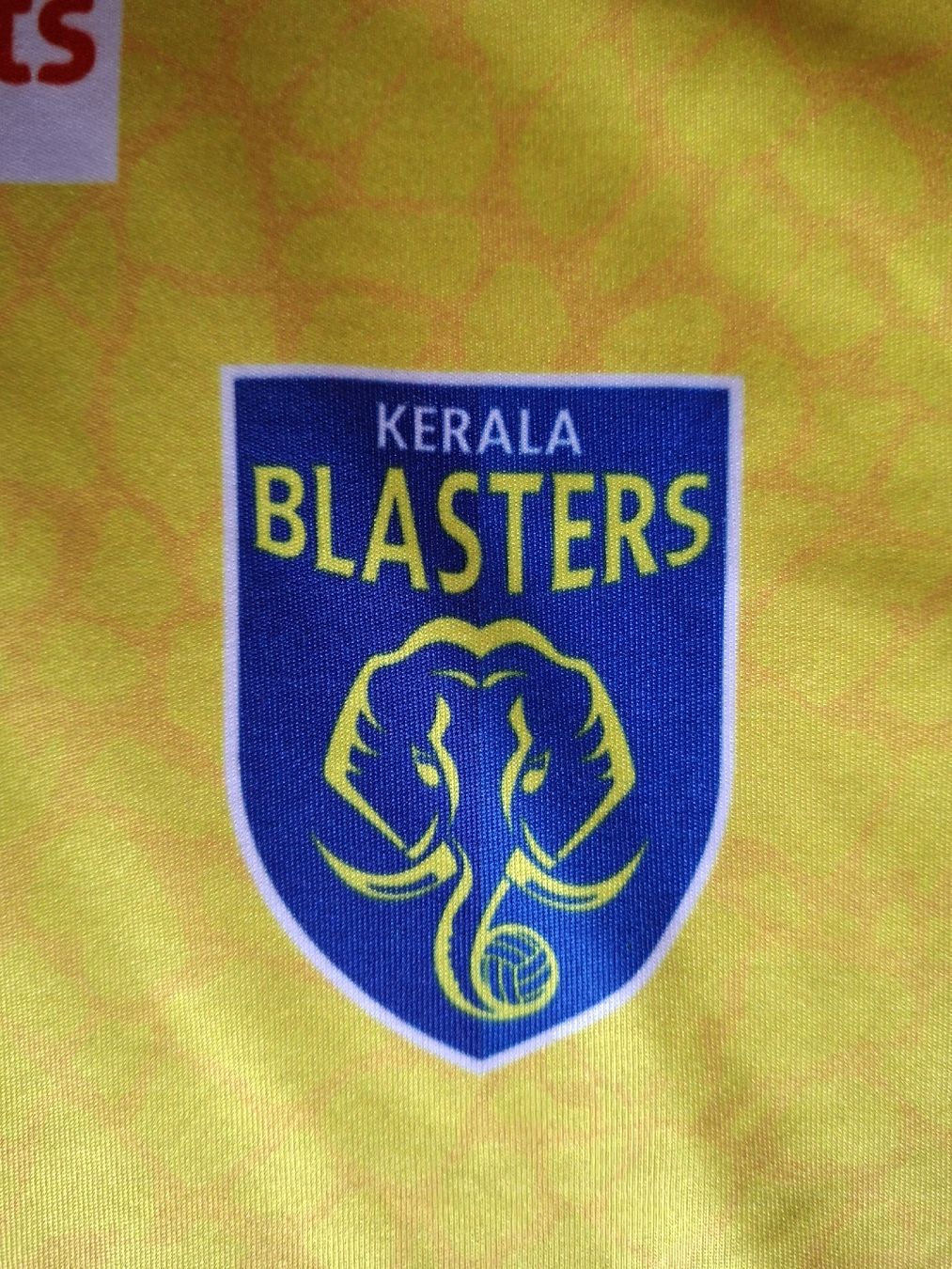 Leibchen & Hosen: Kerala Blasters FC – Neu (gemäss Beschreibung) aus Schwanden Sigrisw von len_9yqg 1