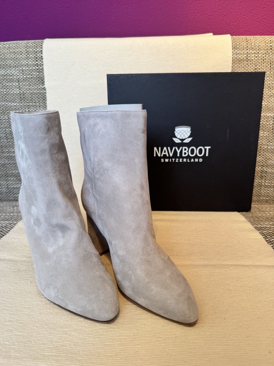 Navyboot Scarpe da donna: NEUE Navyboot Stiefelleten Grau Gr. 37 – Nuovo e nell'imballaggio originale da Birr venduto da sfe_rhj7