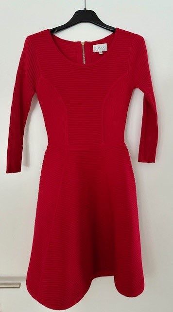 Vestiti: Knitted mini dress – Nuovo (secondo la descrizione) da Dallenwil venduto da ZD2019