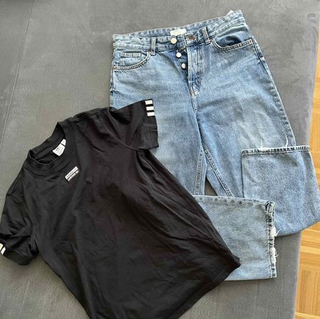 Timberland Fleecejacke, Adidas T-Shirt, H&M Jeans!