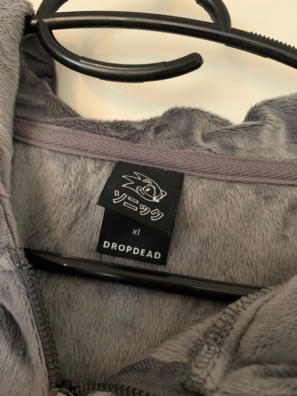 Giacche: Drop Dead Sonic Zipper XL – Nuovo (secondo la descrizione) da Dübendorf venduto da CellarSeller 2