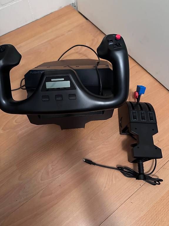 Controller: Logitech G Saitek Pro Flight Yoke System – Gebraucht aus Pratteln von Dpico 1