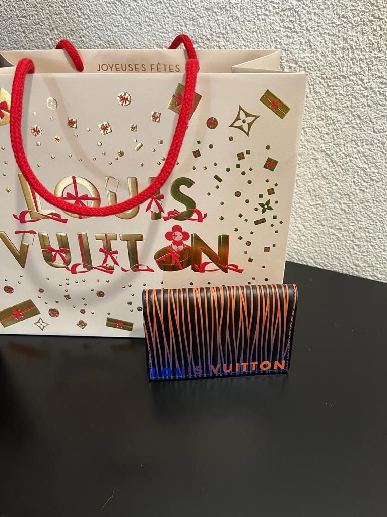 Louis Vuitton Portafogli: Organizer de poche Louis Vuitton série limitée – Nuovo e nell'imballaggio originale da Ecublens VD venduto da mar_qw6r 1