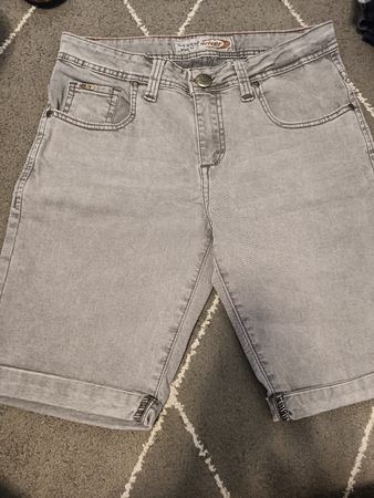 Driver - kurze Hose grau Jungen - Grösse 28 - Top Zustand 