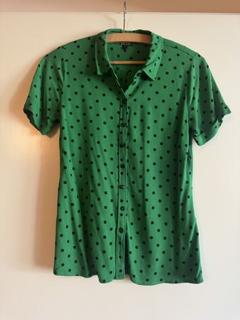 Bluse grün mit Punkten Grösse S guter Zustand