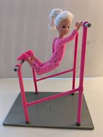Barbie Kunstturnerin Stacie mit Stufenbarren