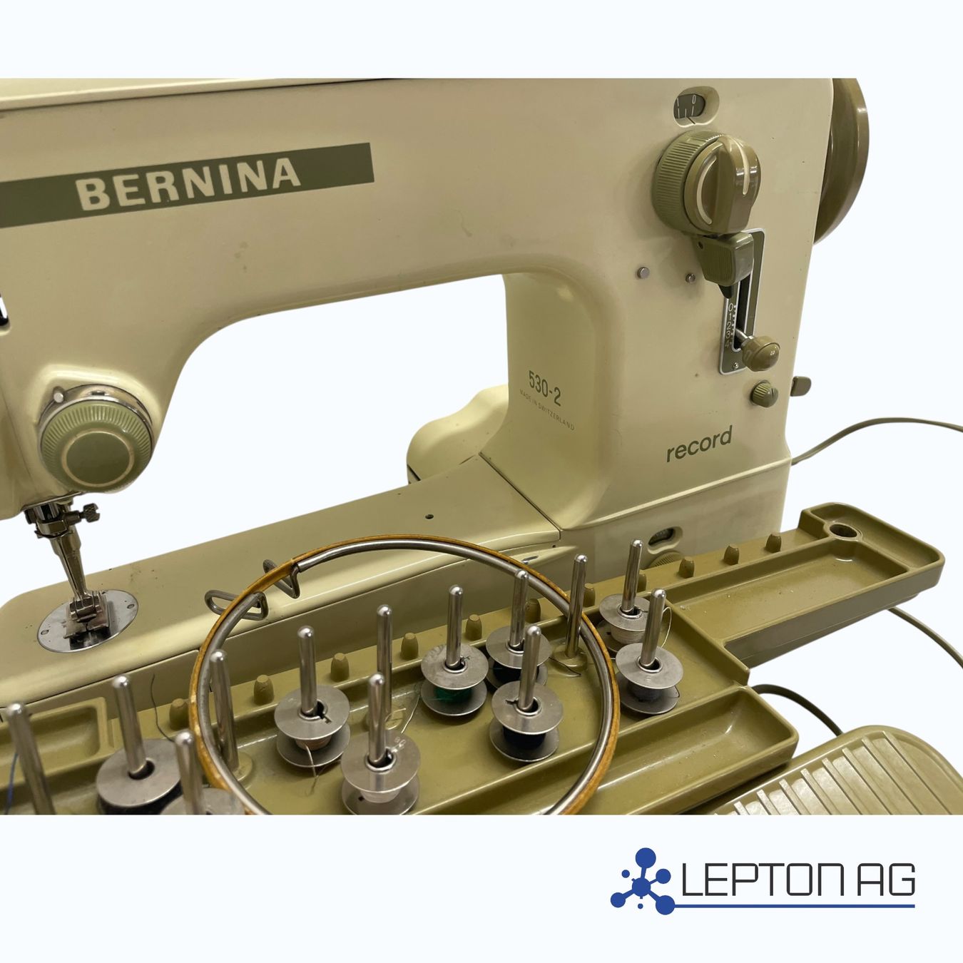 Bernina Macchine da cucire: Bernina Record 530-2 Nähmaschine – Usato da Niederdorf venduto da LeptonAG 1